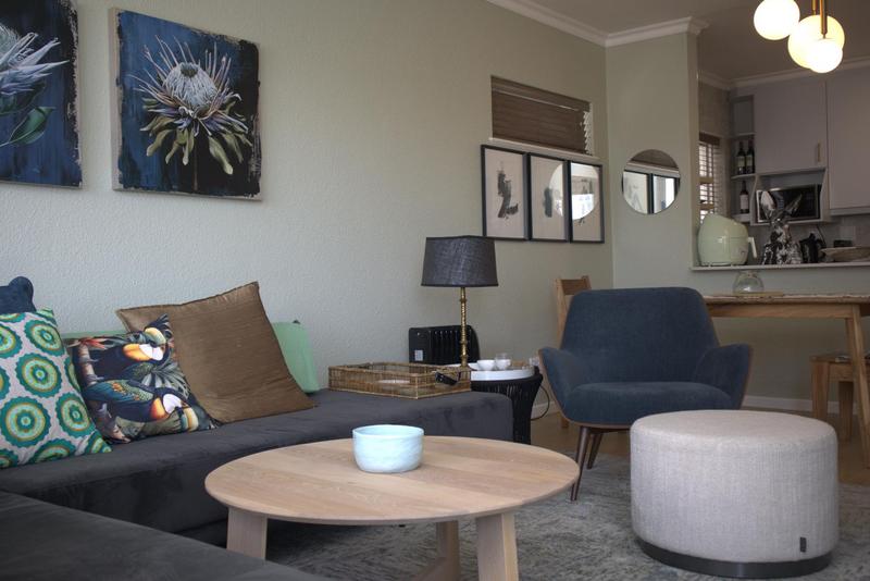 To Let 2 Bedroom Property for Rent in Sea Point Western Cape